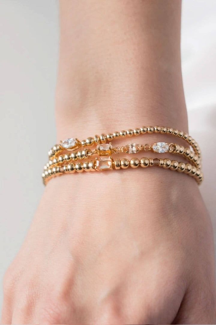 Bracelet en or vermeil avec zirconium, ajoutant éclat et élégance moderne à votre poignet.