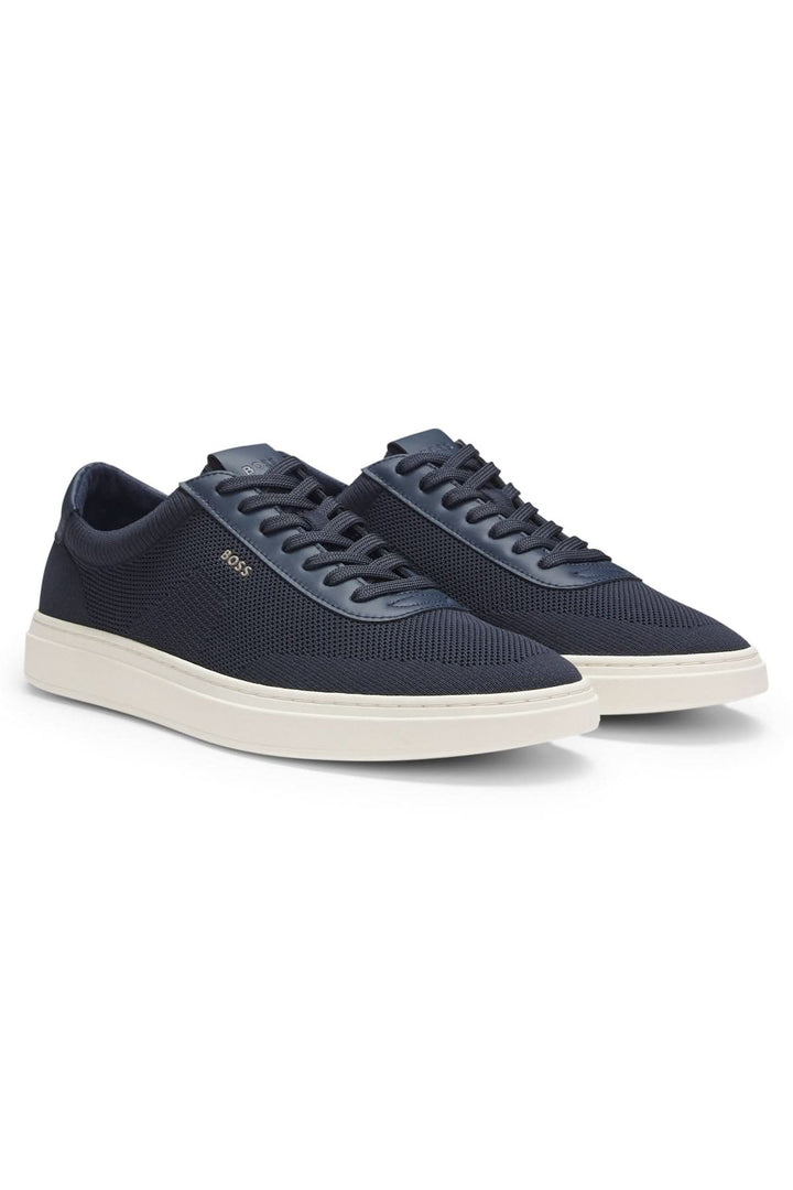 Chaussure Kieran moderne en maille avec garnitures en cuir, lacets classiques et semelle de soutien pour un confort quotidien élégant.
