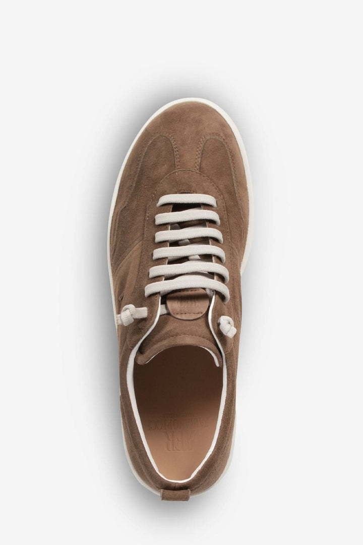 Suede shoe