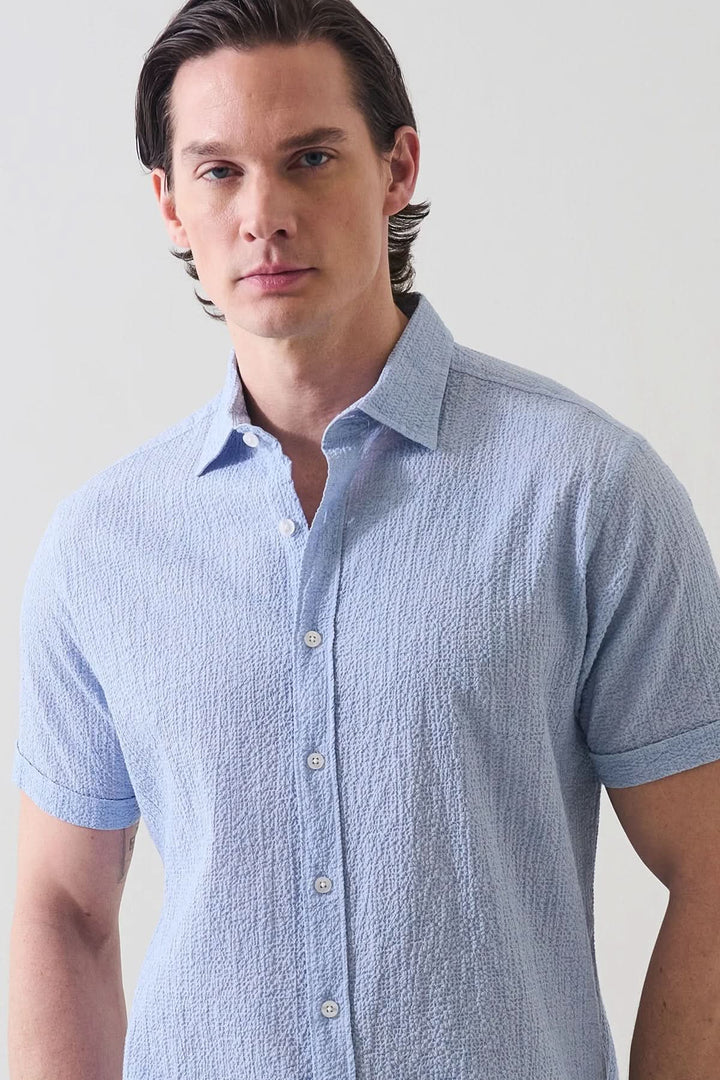 Short-sleeve shirt in stretch seersucker