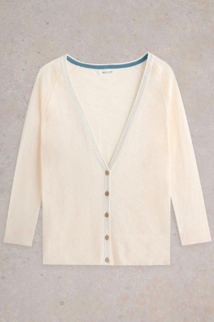 Gilet Col V Naria blanc cassé à manches trois-quarts et boutonnière, bord bleu à l&
