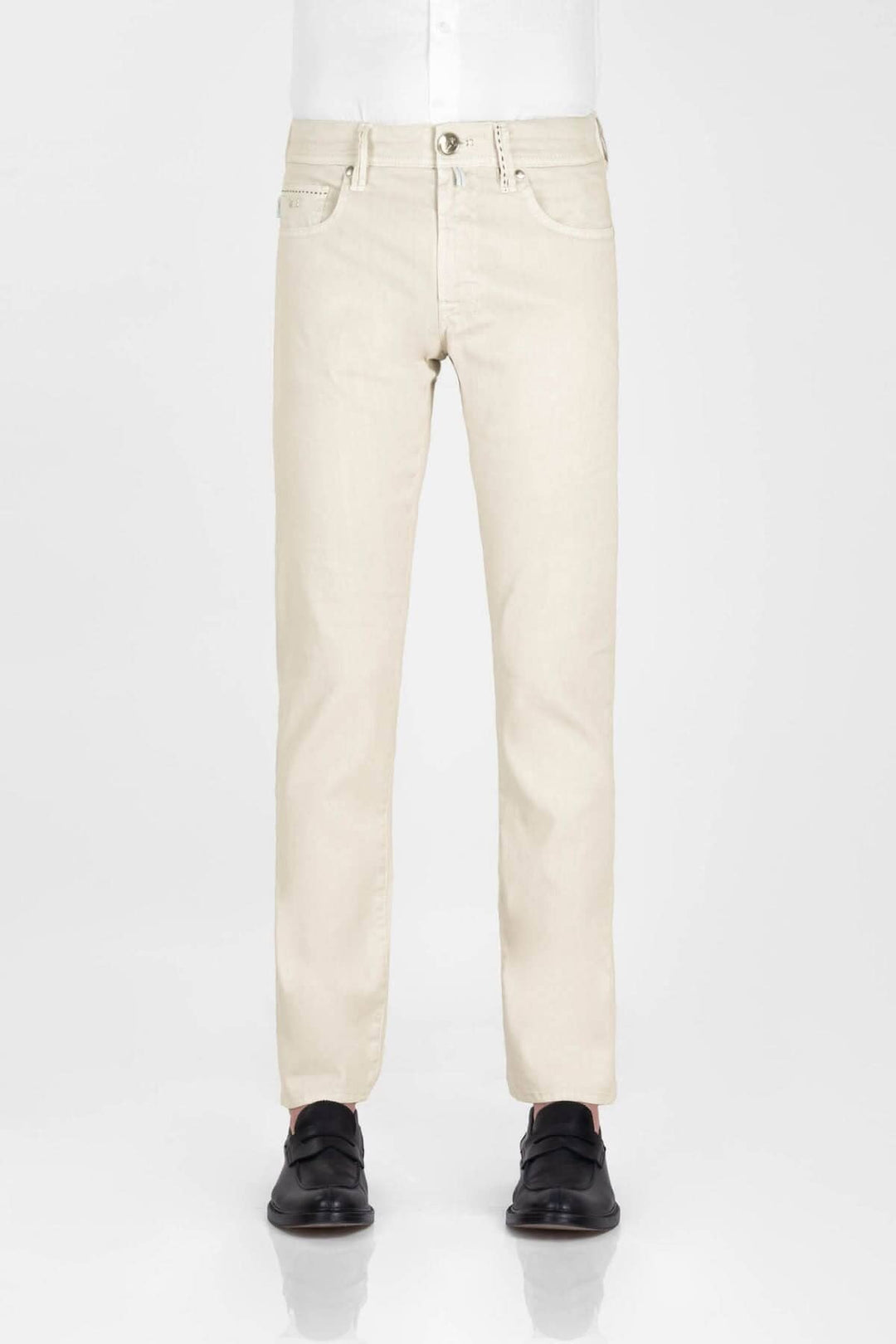 Pantalon en lin italien, tissu en coton et lin, finition argent poli, style élégant et léger.