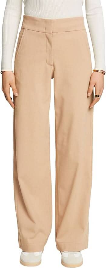 Pantalon habillé beige coupe droite avec deux poches avant, idéal pour le bureau ou un événement formel.