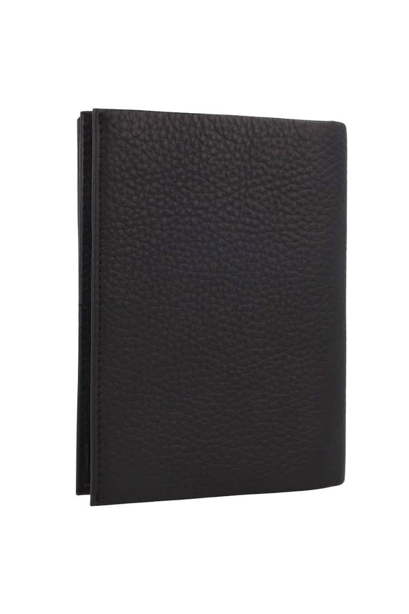 Portefeuille en cuir grainé noir avec design sobre et élégant, idéal pour l&