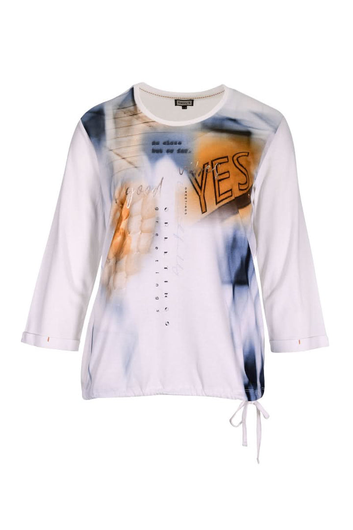 T-shirt imprimé graphique avec design artistique et encolure ronde, manches trois-quarts et cordon à l’ourlet, style moderne.