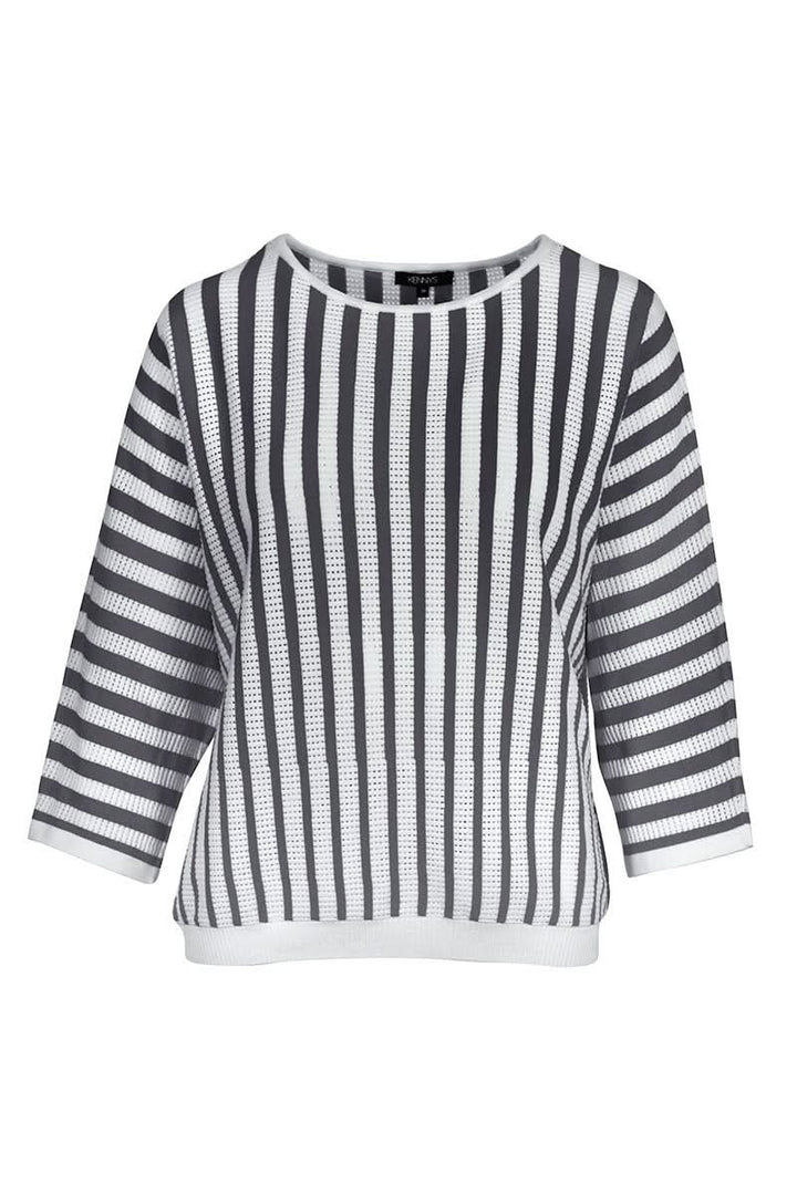 Tricot rayé manches trois-quarts, encolure ronde, maille légère et extensible, idéal pour un look décontracté ou habillé.