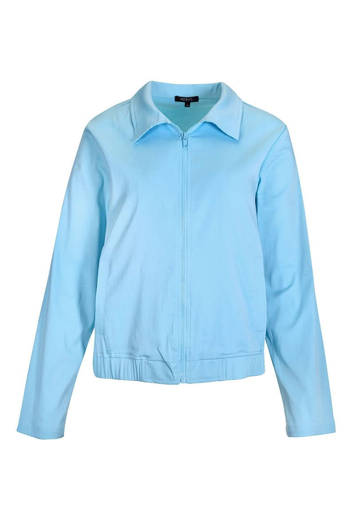 Lightweight jacket with a zipper