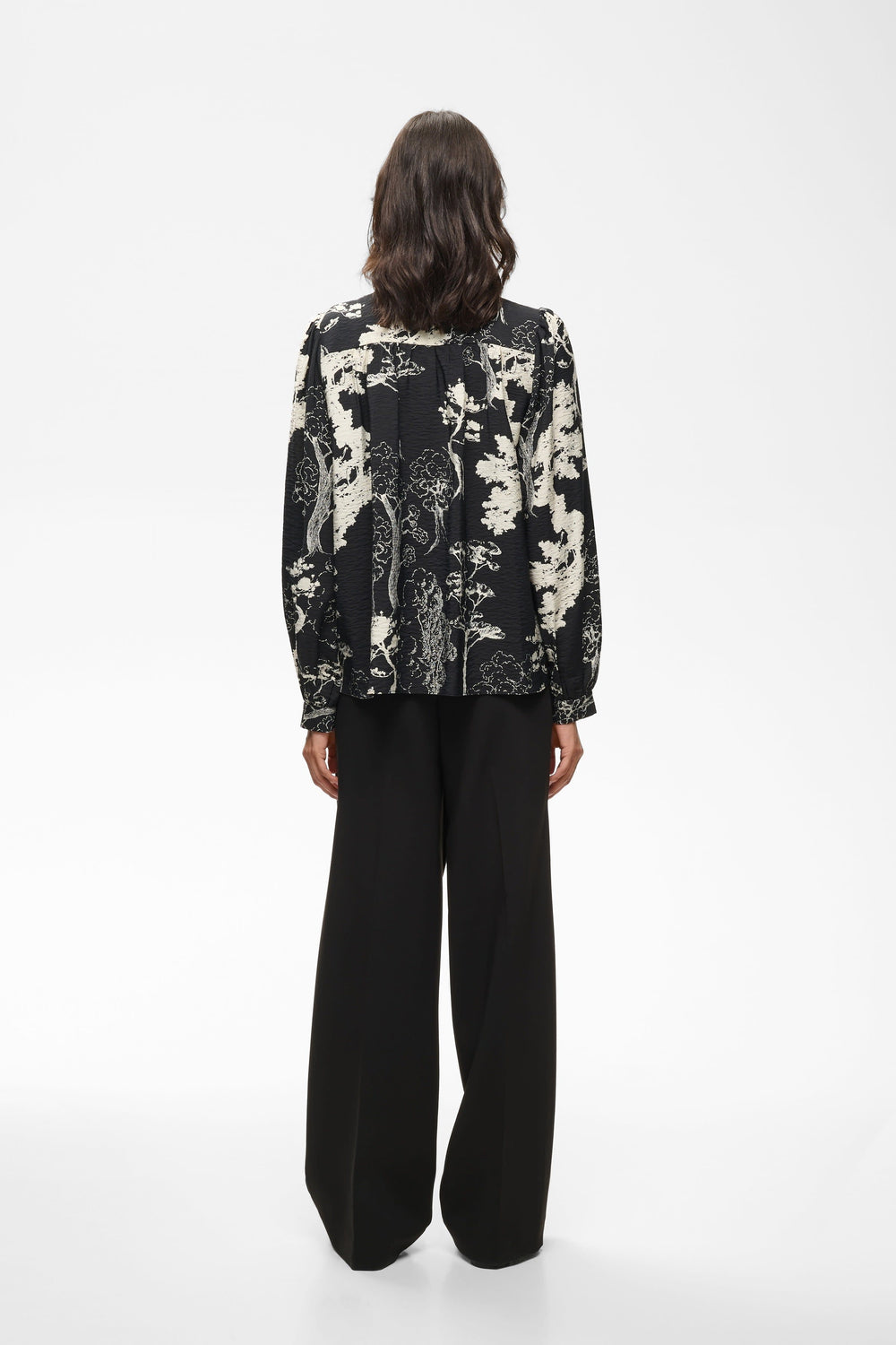 Women's Makenna printed puff-sleeve blouse, front view Inwear