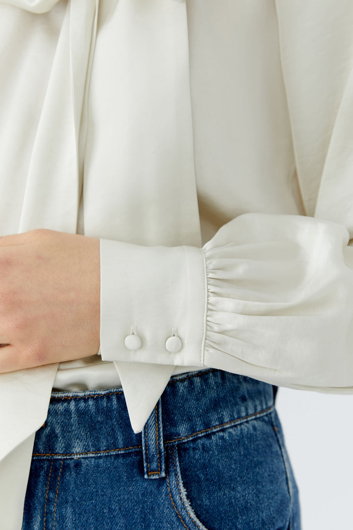 Blouse satinée à col lavallière pour femme Oui