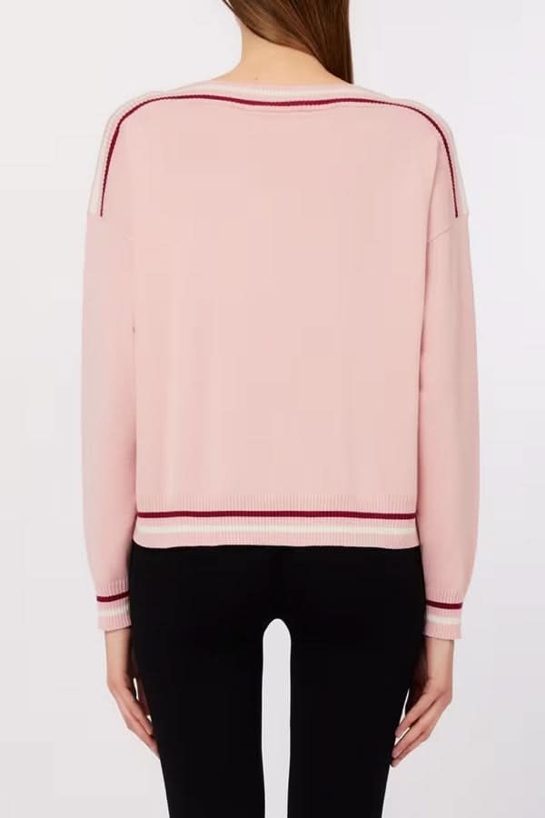 Lightweight knit with contrasting details