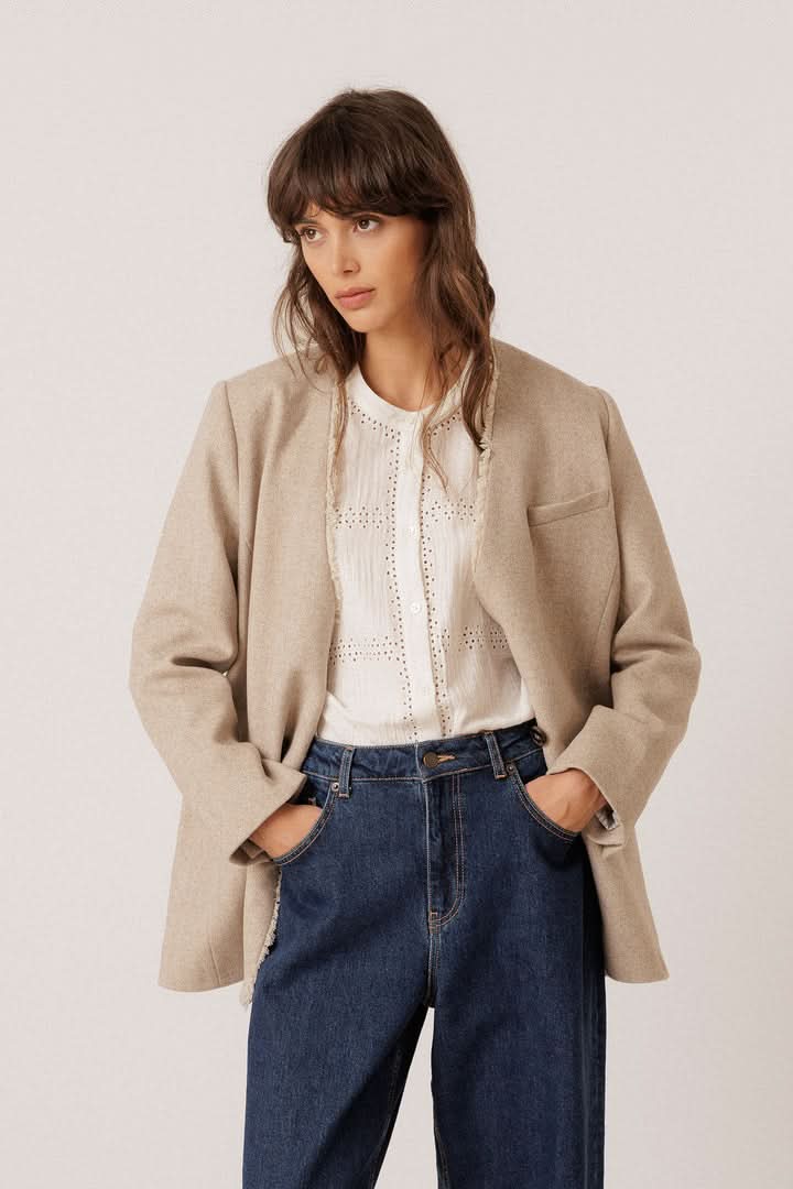 Blouse ajourée à manches longues