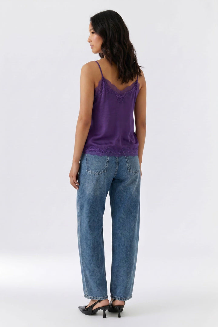 Front view of women&
