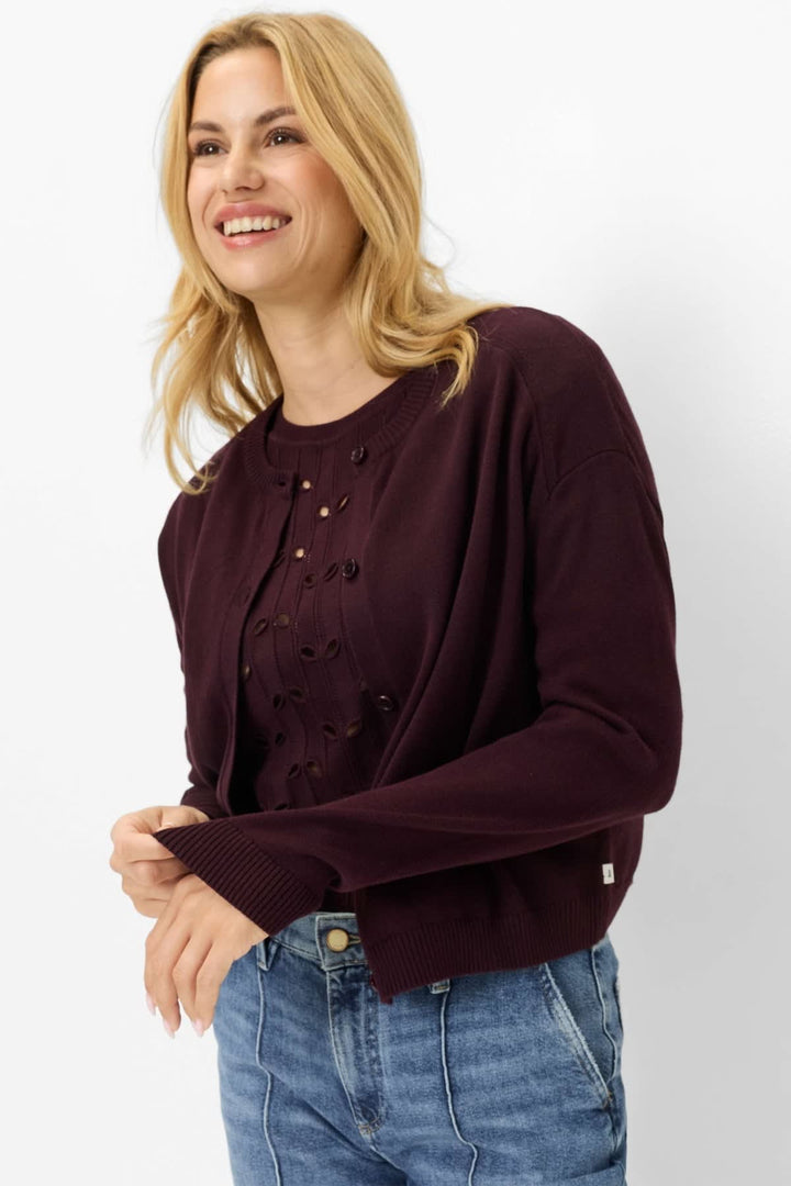 Vue de face cardigan en maille épurée femme Brax gris avec boutons Valérie Simon