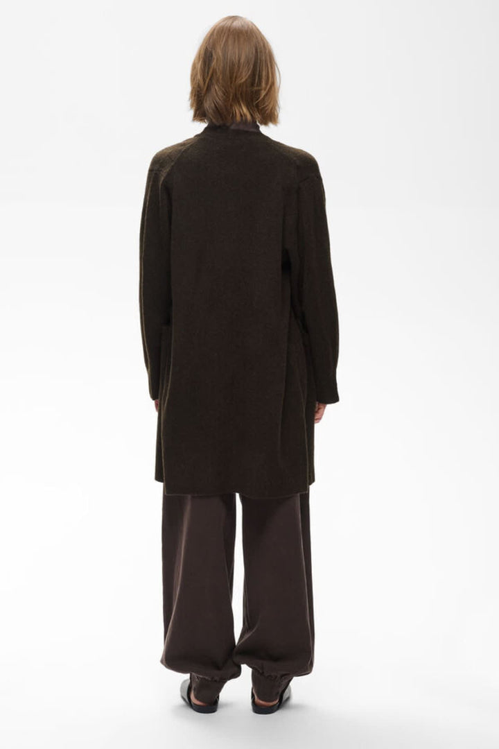 Front view of the long Guni cardigan Inwear for women in beige with a knit texture - Valérie Simon