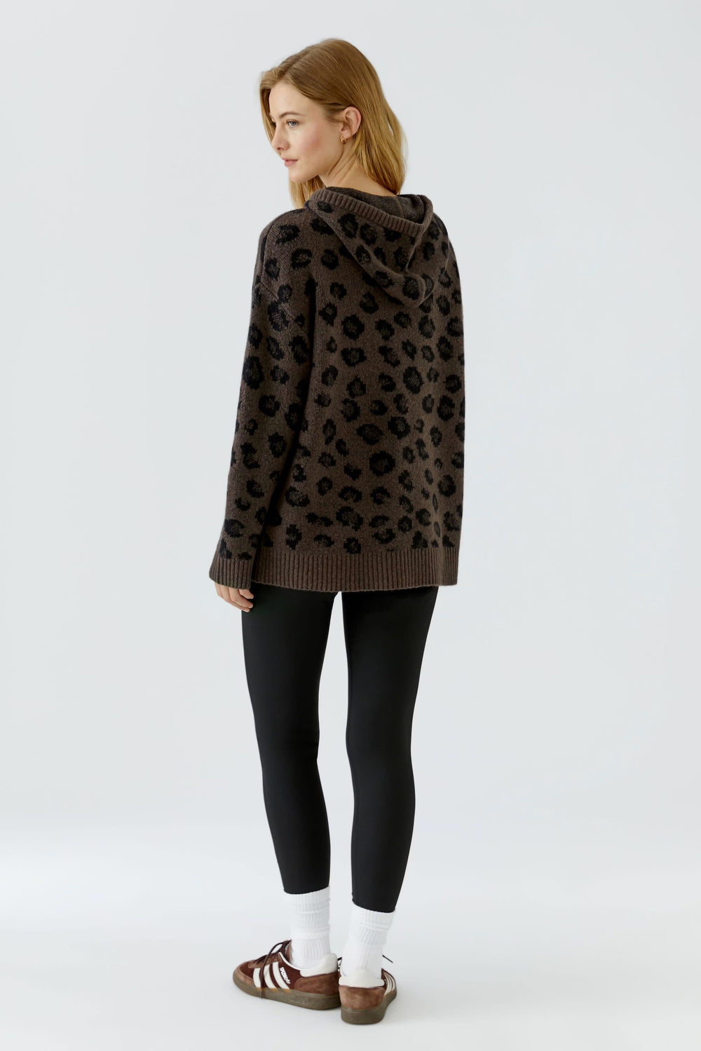 Front view of women's beige knit leopard hooded sweater Oui - Valérie Simon