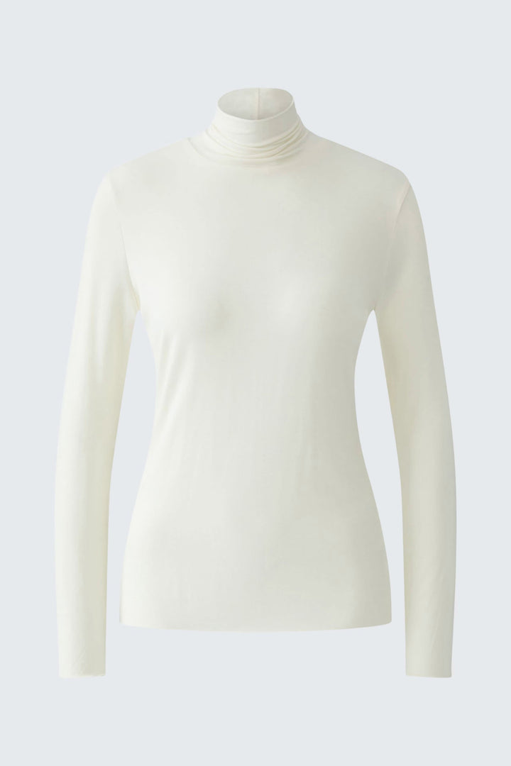 Front view of women&