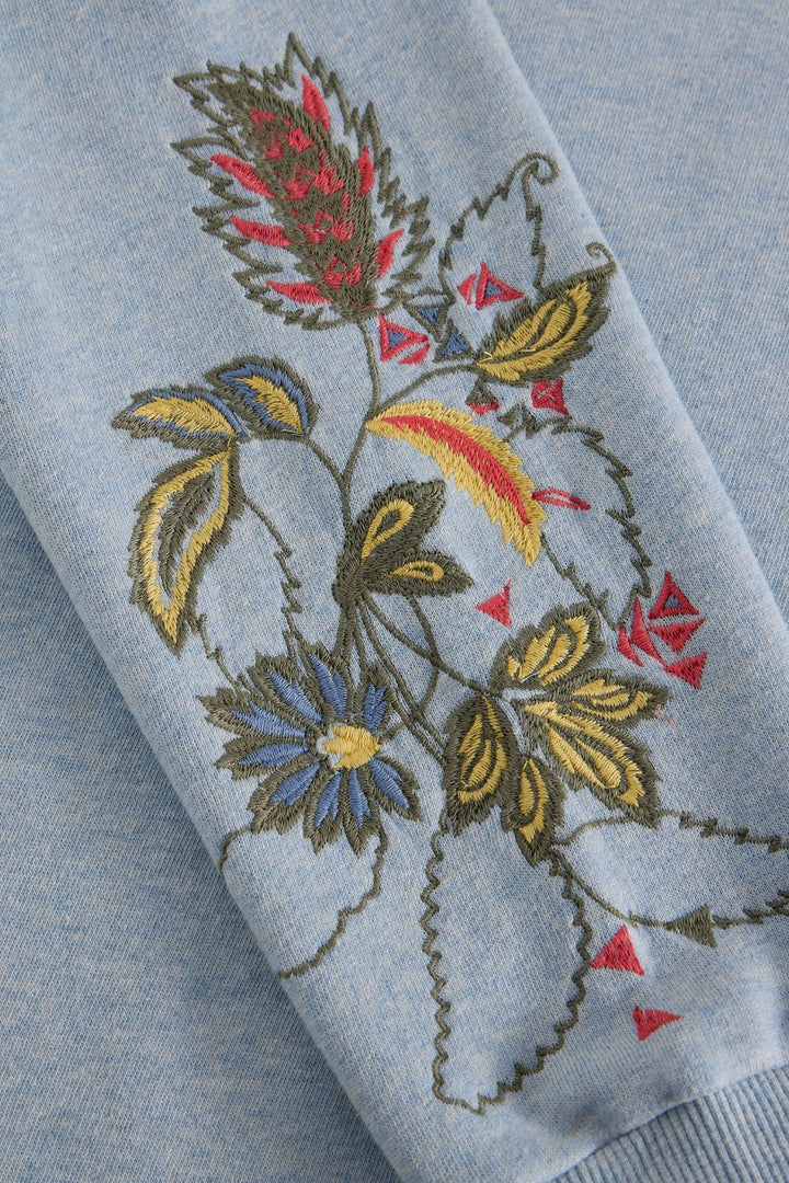 Chandail en coton ouaté à motifs floraux brodés vue de face pour femme White Stuff
