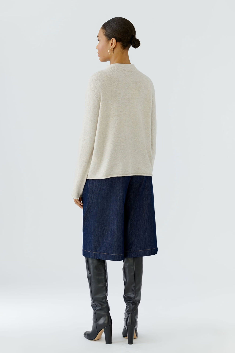 Front view of women’s mock neck knit sweater Oui in beige with textured details - Valérie Simon