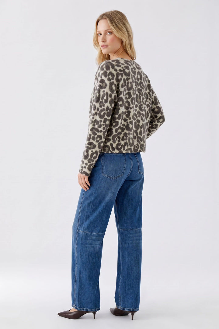 Front view of beige knit leopard sweater Oui for women - Valérie Simon
