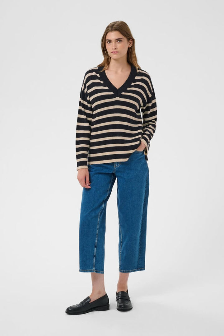 Front view of women&