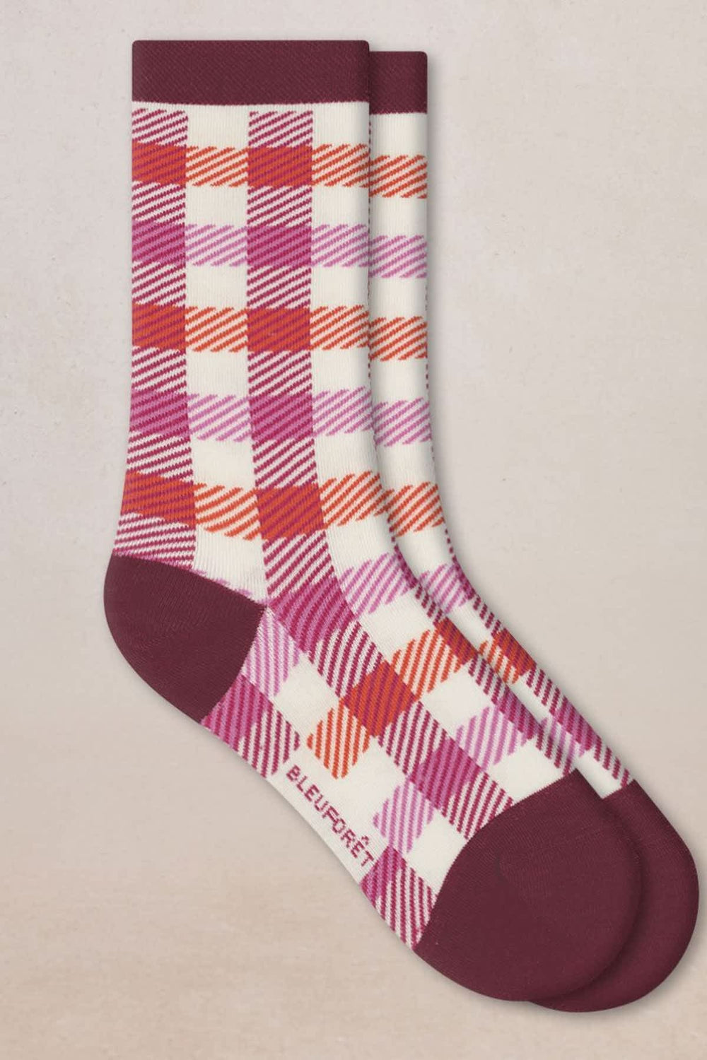 Front view of women's black and white checkerboard-pattern cotton socks Bleuforêt
