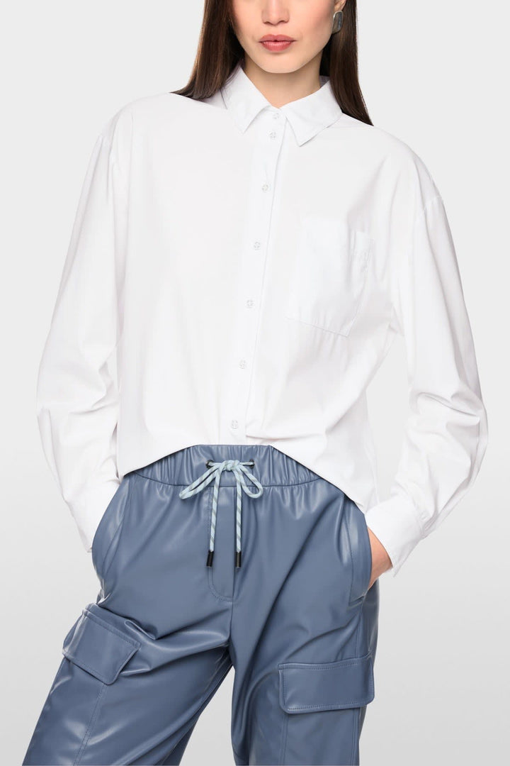 Vue frontale chemise classique Marc Cain blanche col pointed pour femme - Valérie Simon
