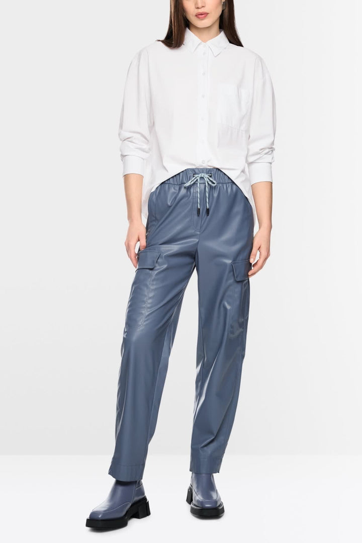 Vue de face chemise classique Marc Cain blanche avec col pointu pour femme - Valérie Simon