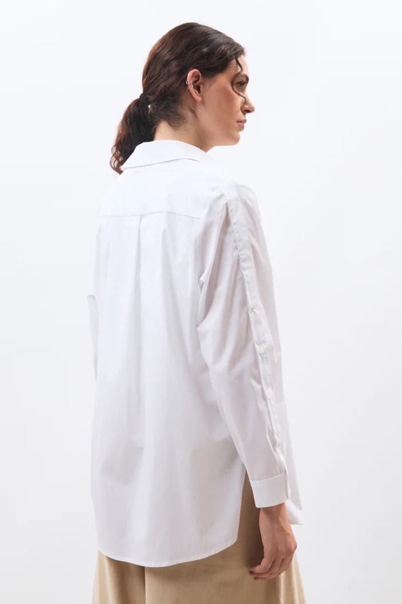 Women’s long shirt with buttoned sleeves Humility