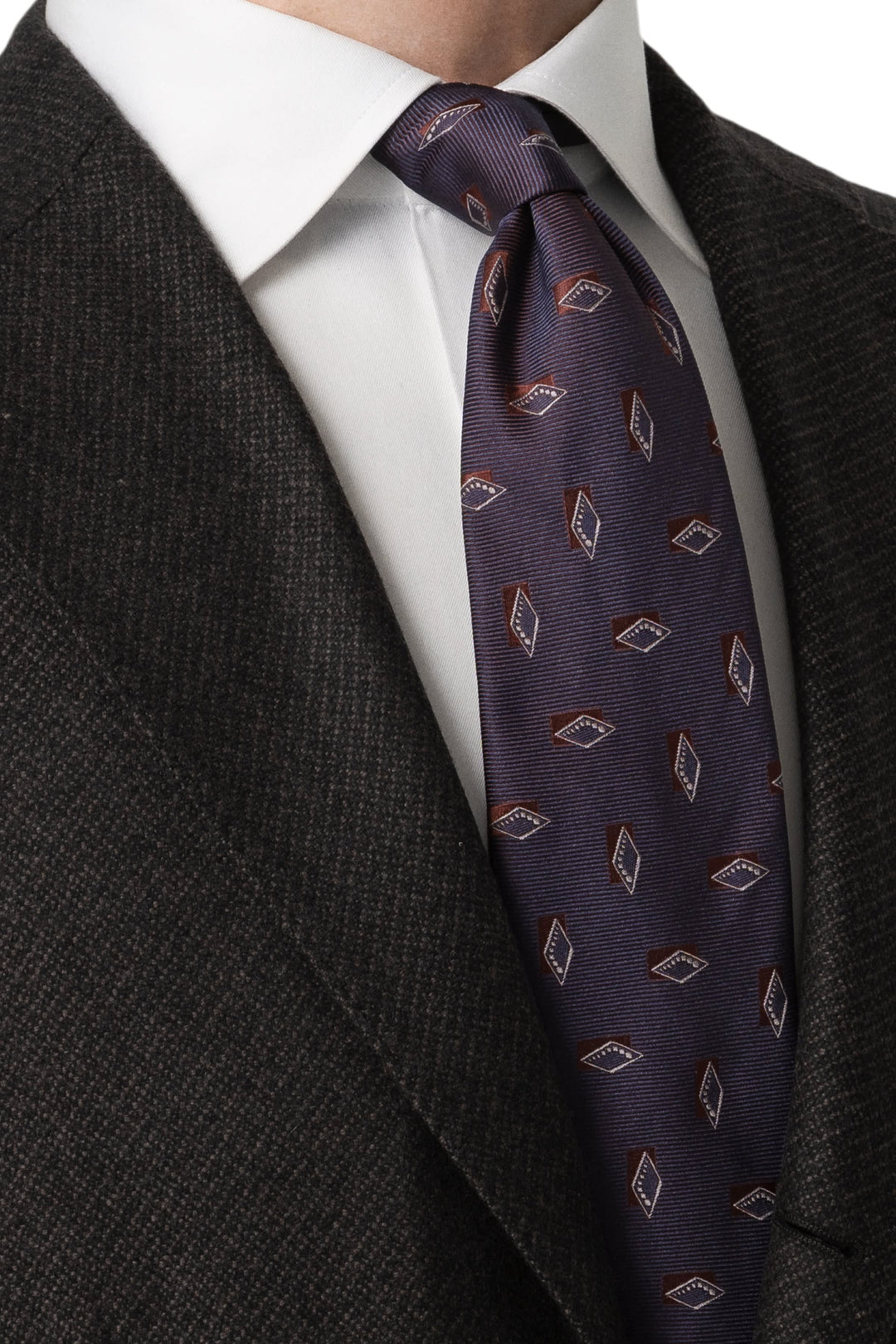Vue côté cravate en soie à motif géométrique Eton bleu et rouge pour homme - Valérie Simon