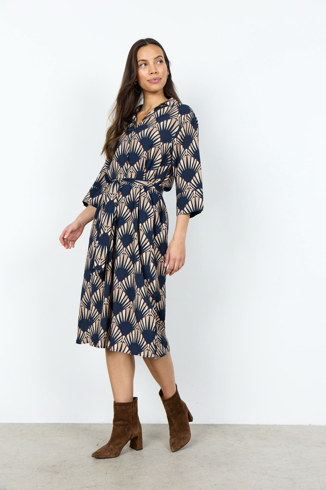 Halin midi dress with graphic print and belt 