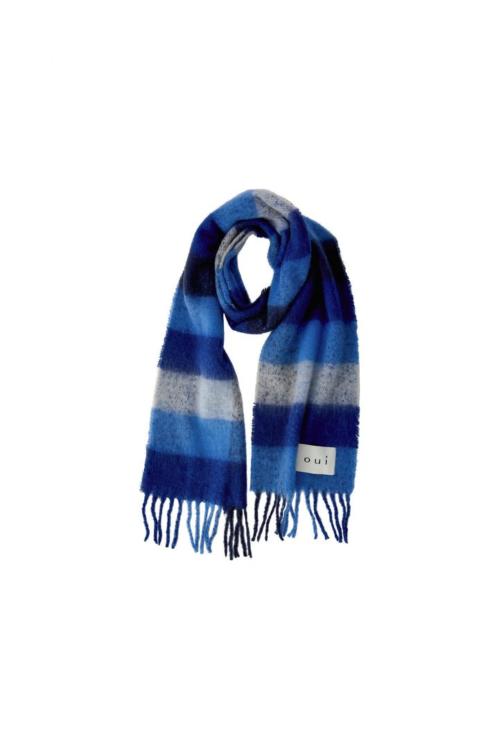Foulard à carreaux avec franges vue de face pour femme Oui