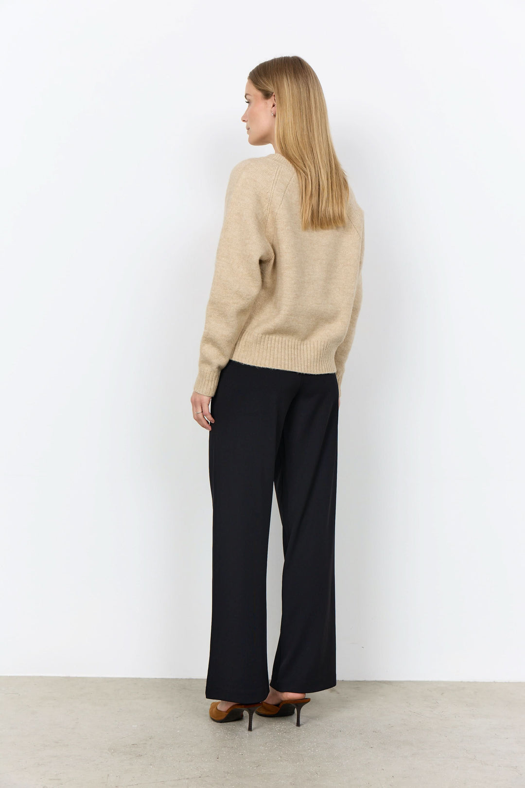 Herla cardigan in soft knit with a round neck 