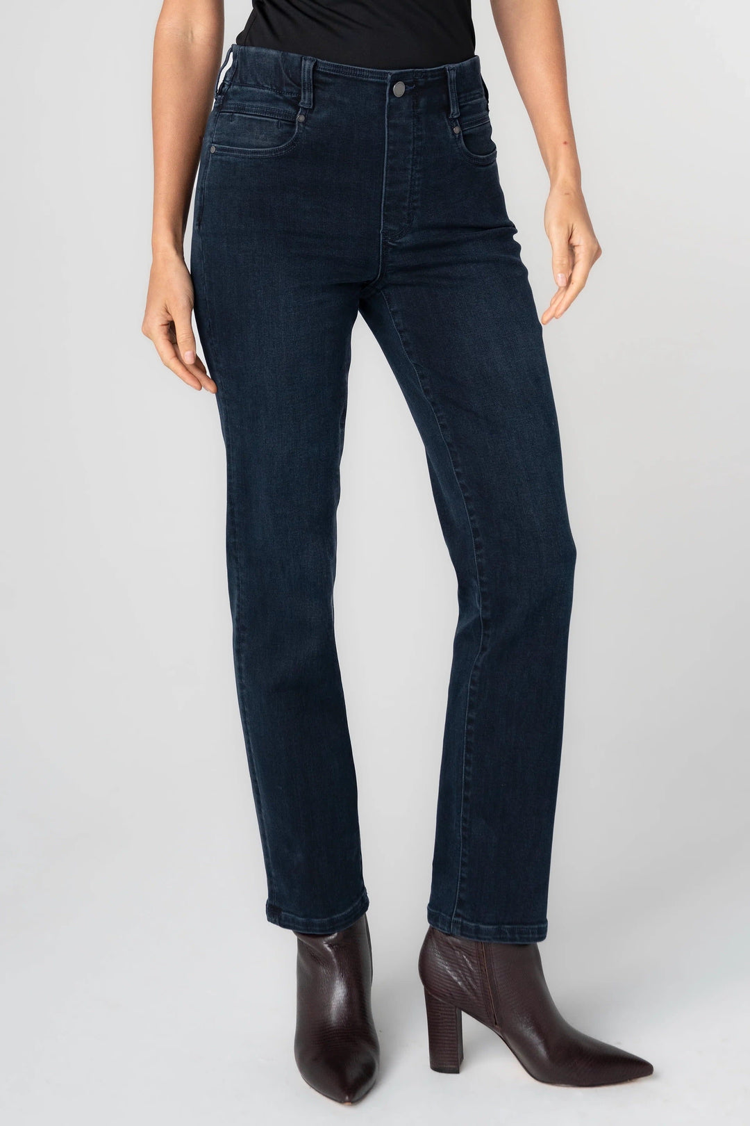 Side view of Liverpool straight-leg jeans for women in dark denim, contrasting stitching details - Valérie Simon