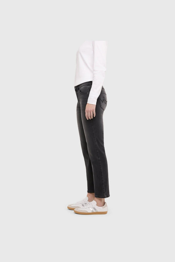 Jeans droit écourté CARRIE vue de face pour femme Mac Jeans