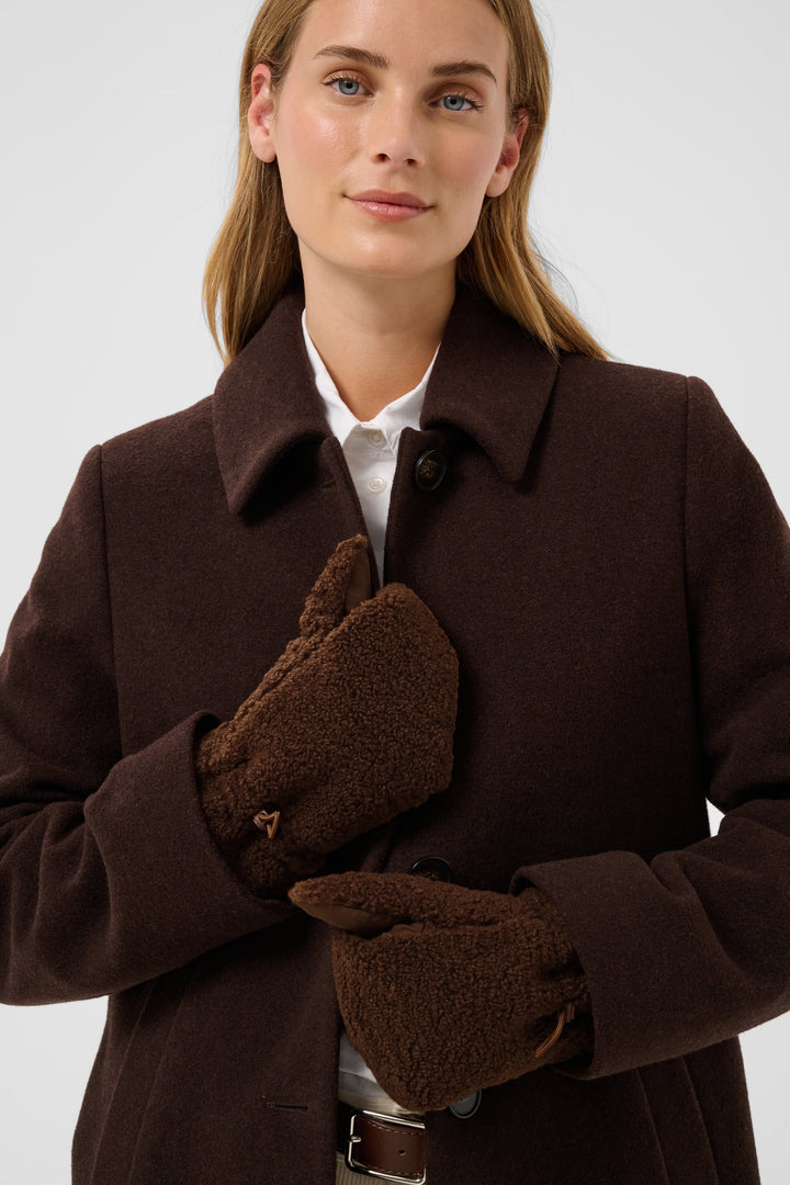 Part Two Saisa sherpa mittens for women