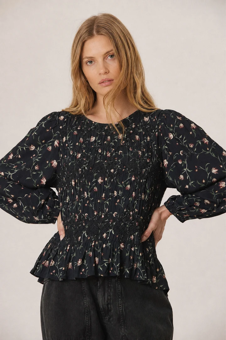 Blouse fleurie à smocks