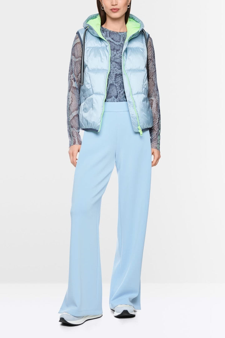 Vue latérale pantalon habillé Wedi Marc Cain pour femme noir avec détails ceinture Valérie Simon