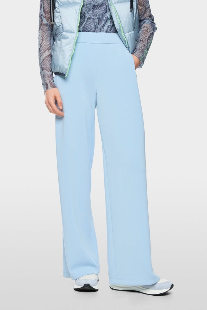 Vue de côté pantalon Wedi Marc Cain femme noir détails rayures Valérie Simon