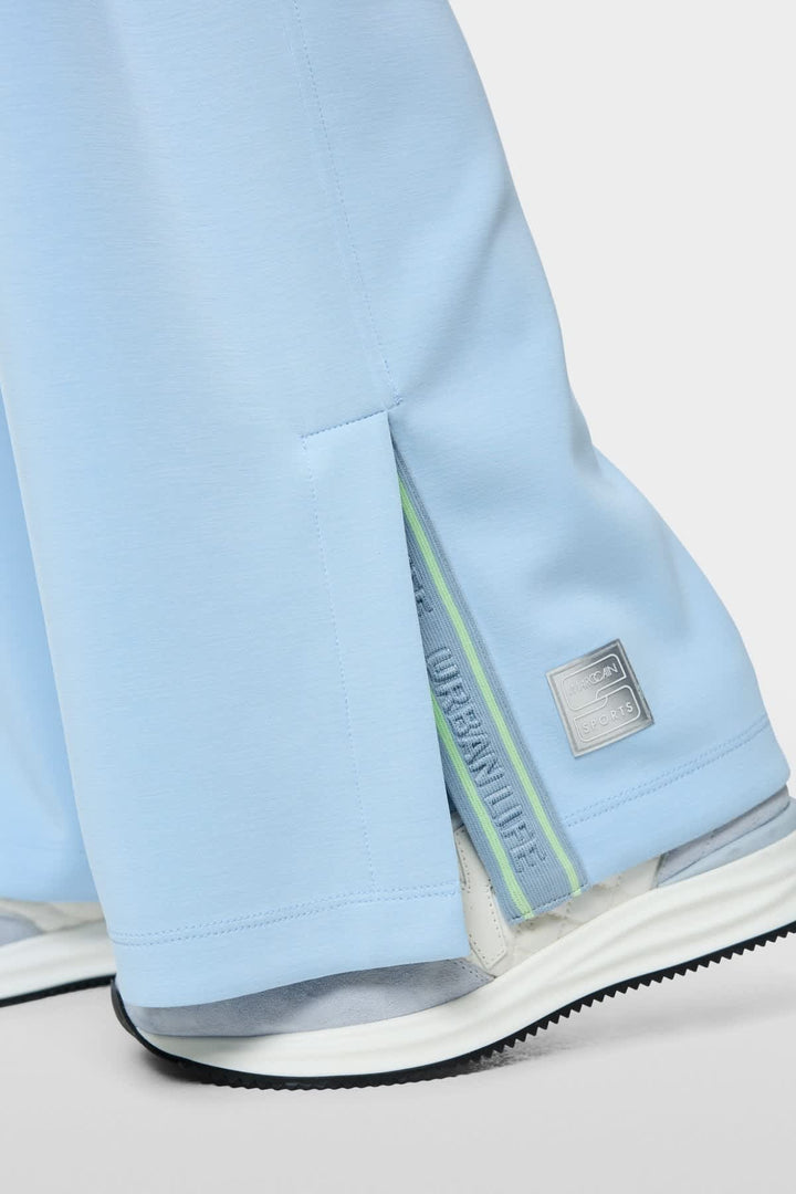 Vue latérale pantalon jogging Marc Cain pour femme noir avec détails couture - Valérie Simon