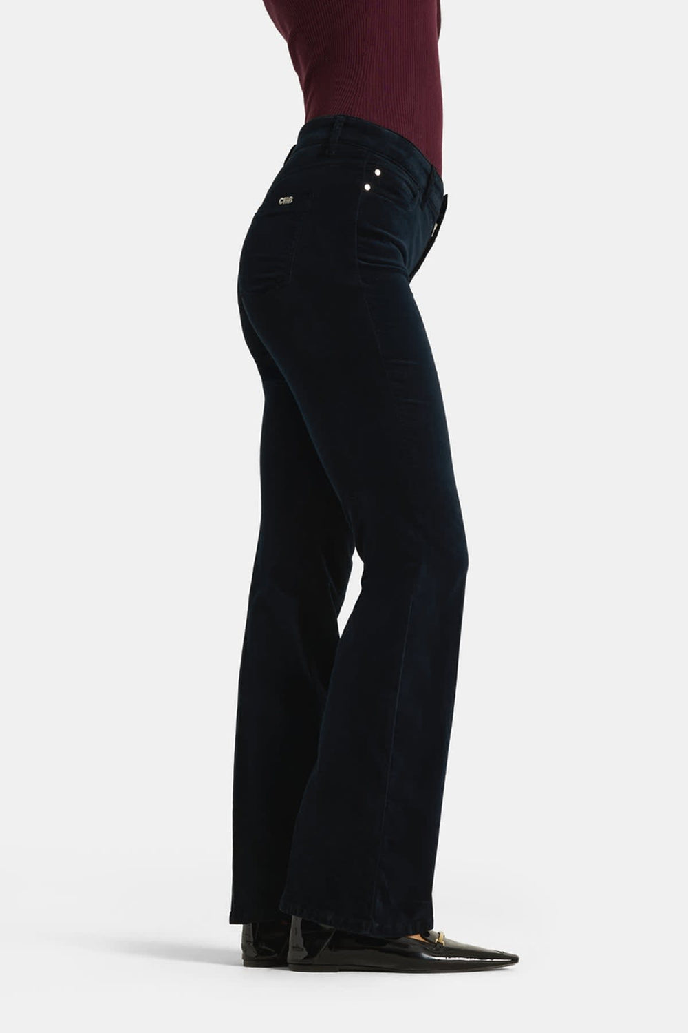 Pantalon évasé en velours vue de face pour femme Cambio