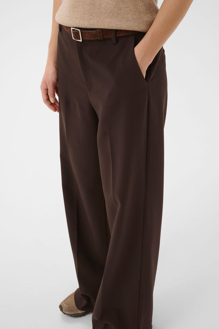Front view of Women&