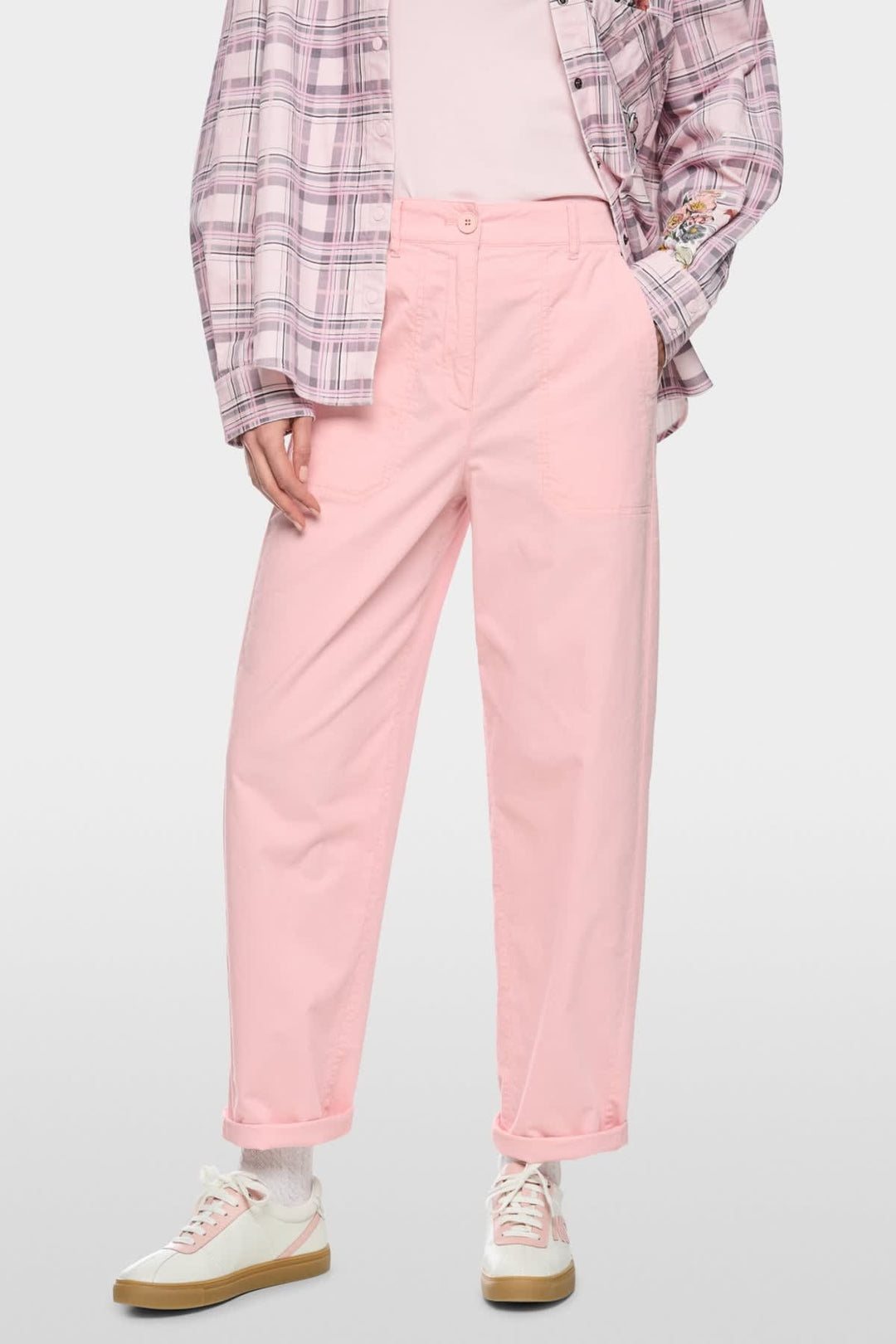 Marc Cain women’s RUMA corduroy pants with a relaxed Fit