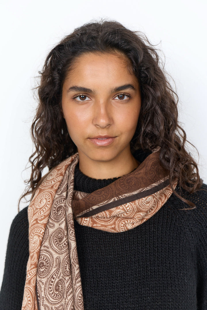 Hosna paisley-pattern scarf 