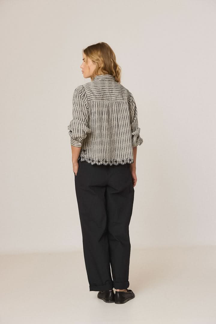 Blouse à carreaux brodée