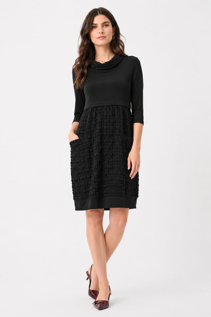 Vue de face robe bimatière à col drapé Joseph Ribkoff noir pour femme - Valérie Simon