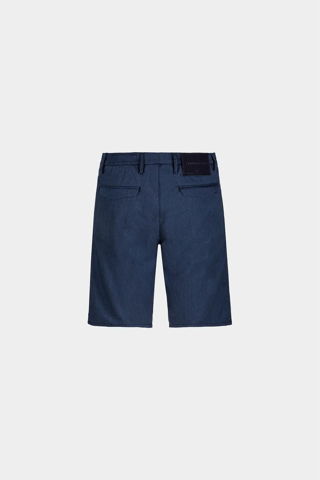 Front view of Tramarossa men&
