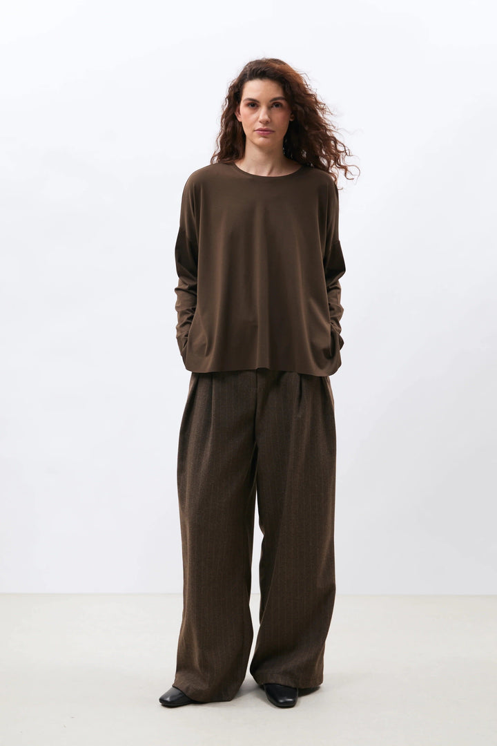 Front view of the Women&