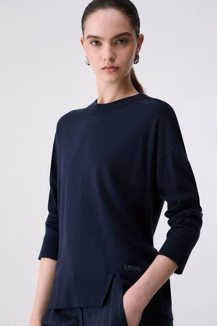 Tricot classique à encolure ronde vue de face pour femme liujo