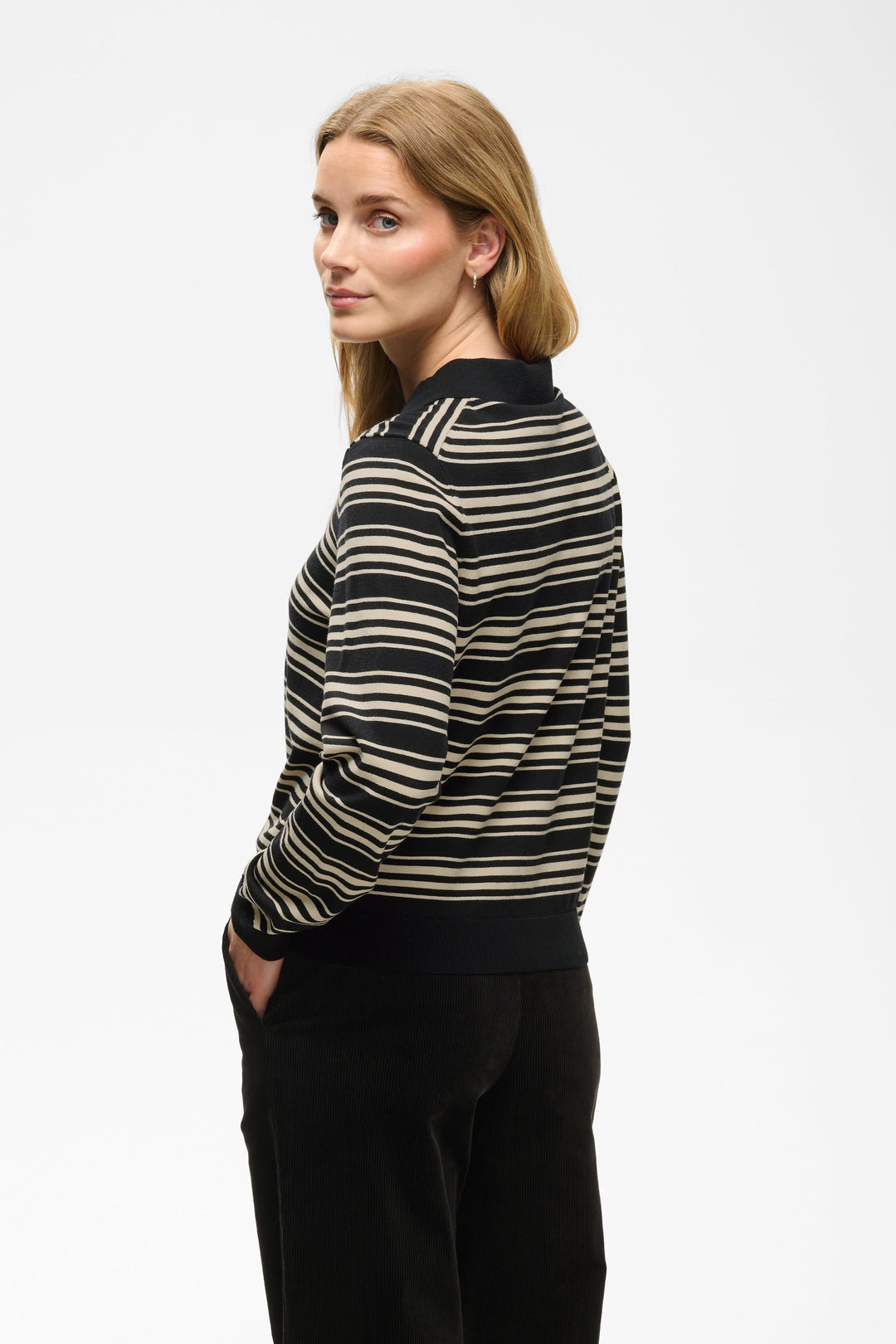 Front view of the women&