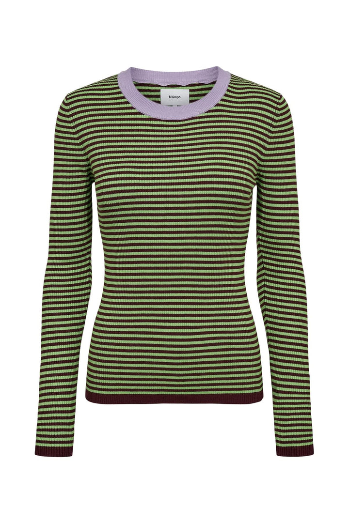 Front view of Numph women&